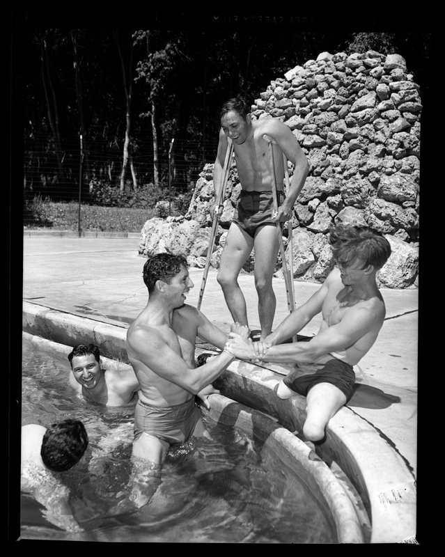 Bushnell amputees at the pool