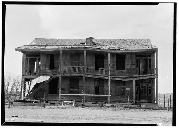 Fort Laramie Dilapidated Building