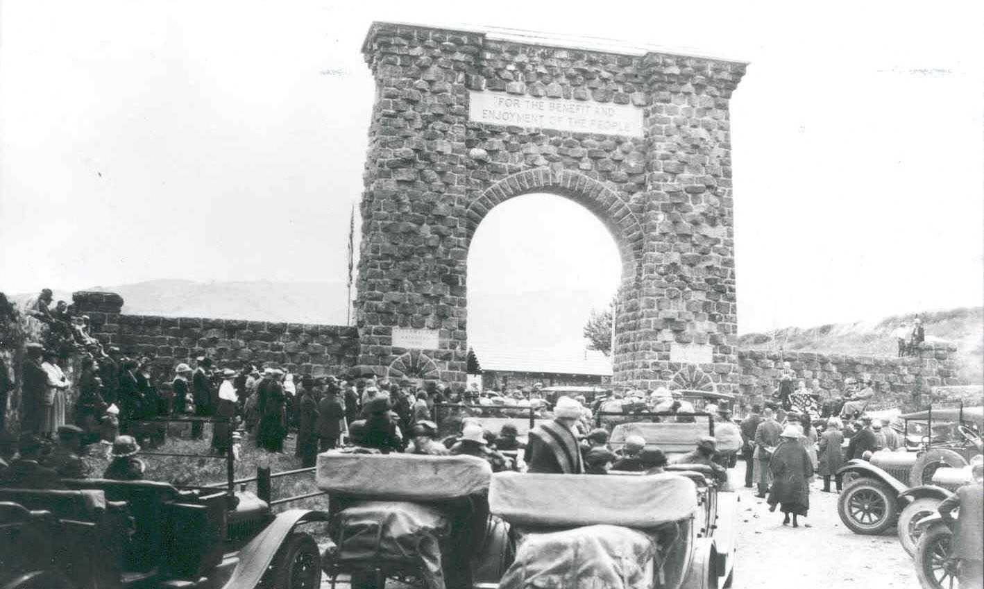 Opening ceremony for Yellowstone’s 1923 season. Stagecoaches and citizens gather to enter the park.