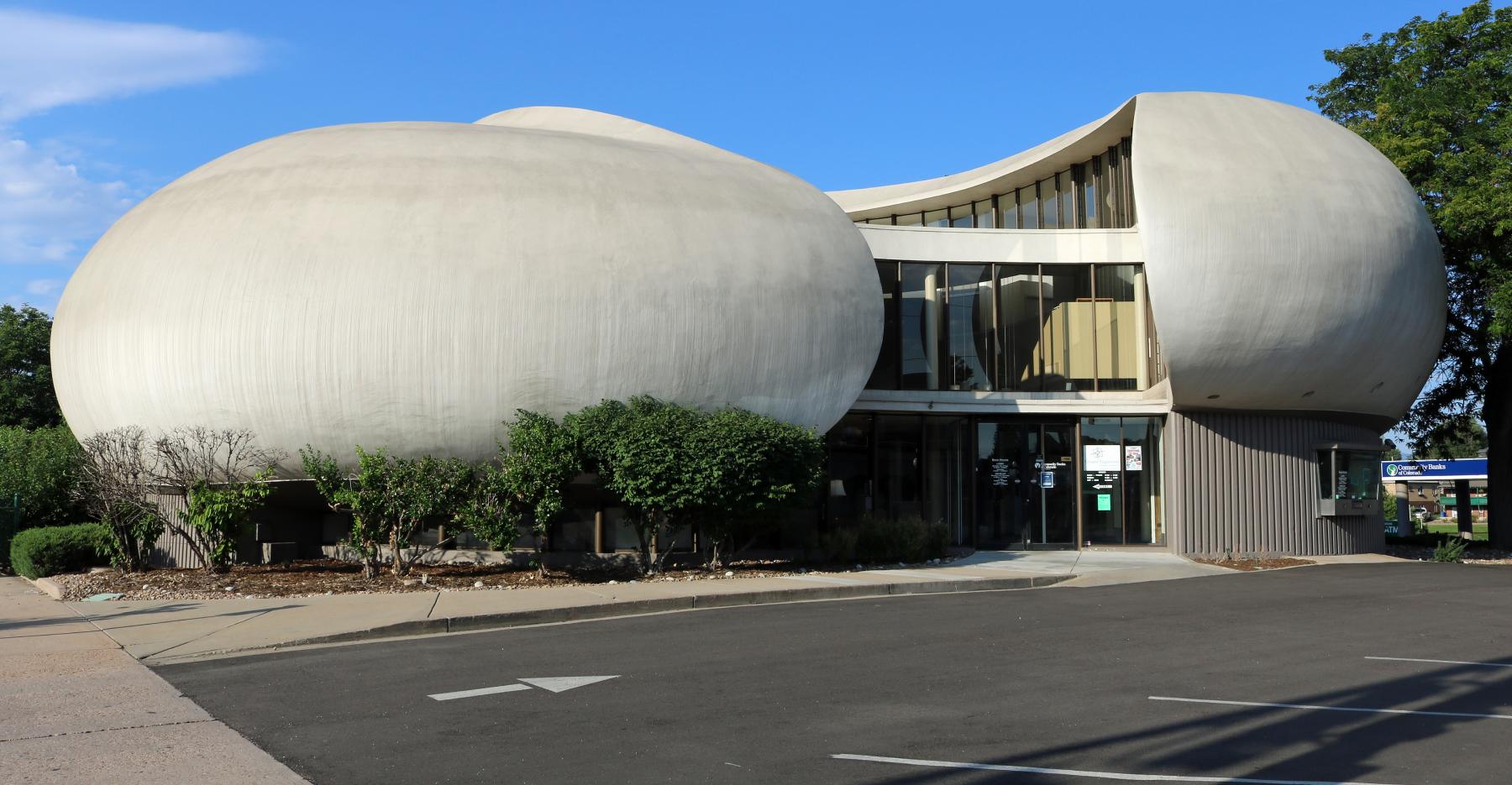 A view of the Key Savings and Loan Association from the street