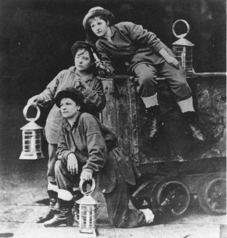 “Visiting French actresses” on a mining tour